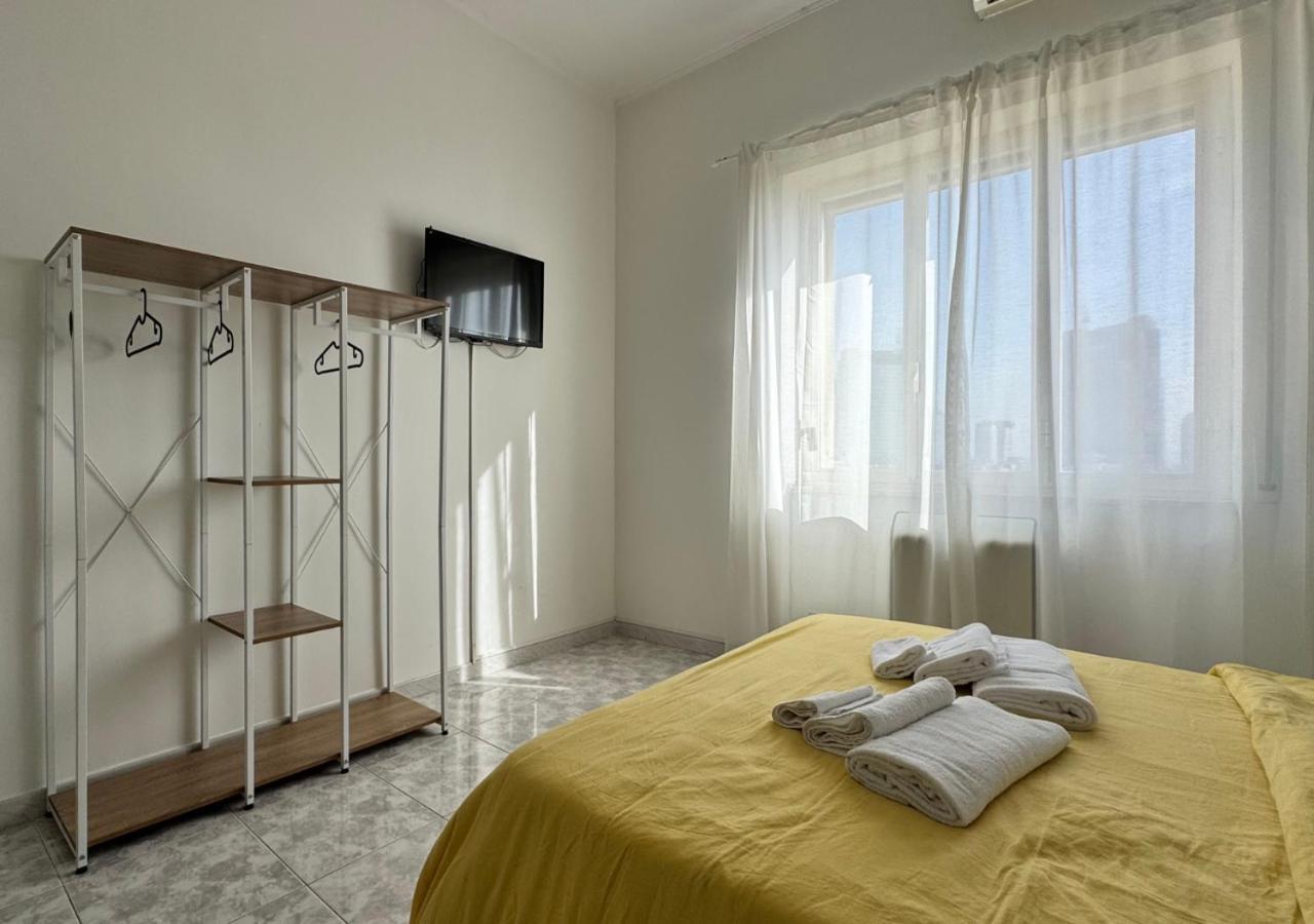 Corso Novara - 8 Posti Letto E Self Check-in Vicino La Stazione Di Appartamento Napoli